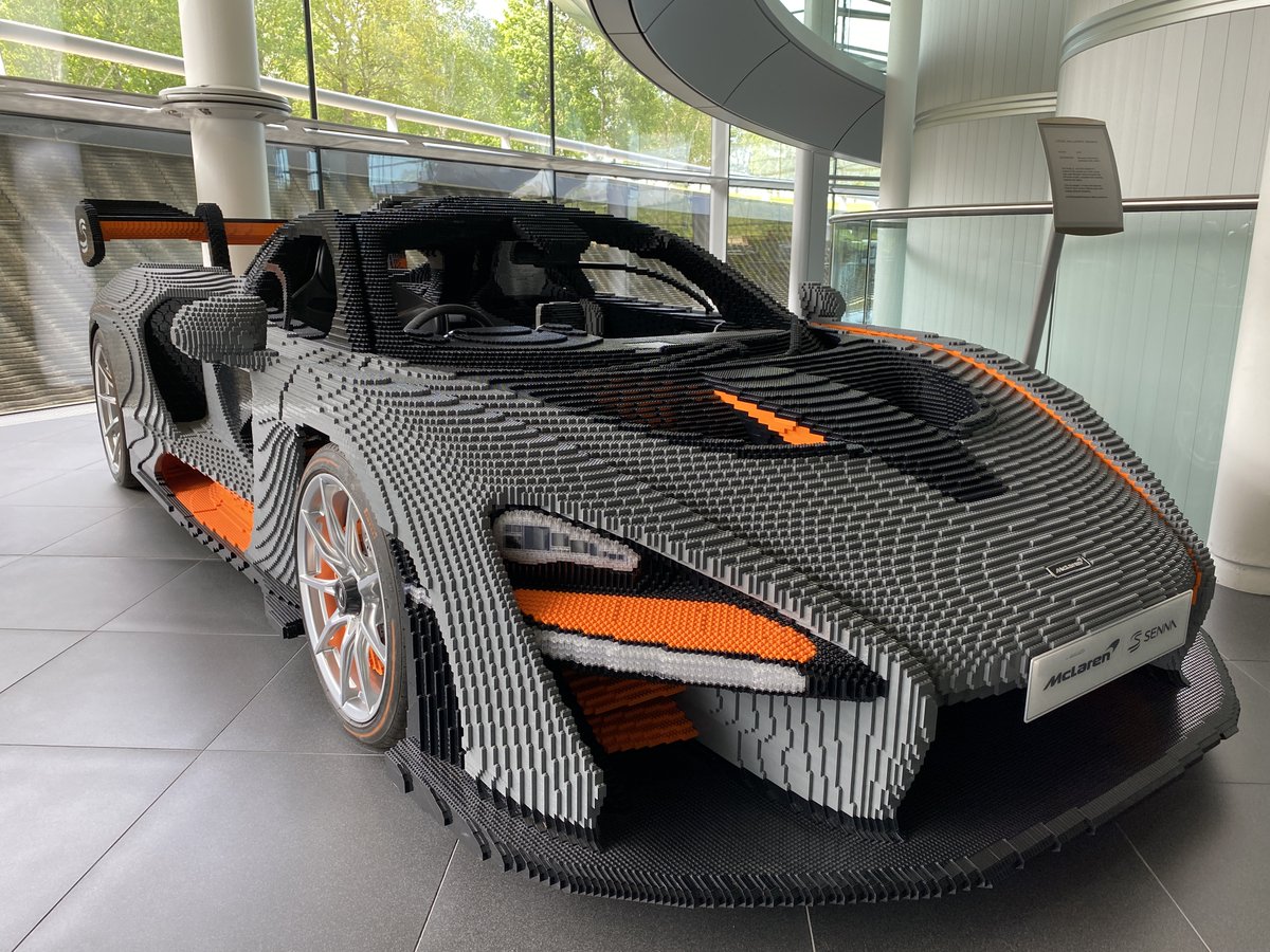 DwightSchoolUK's tweet image. Our goal is to help students realise their #SparkOfGenius. This week, it was our engineers&apos; turn at the wheel! We took 16 students with an interest in engineering for a tour of @McLarenF1&apos;s state-of-the-art facility, from the carbon fibre area to the aerodynamic wind simulator