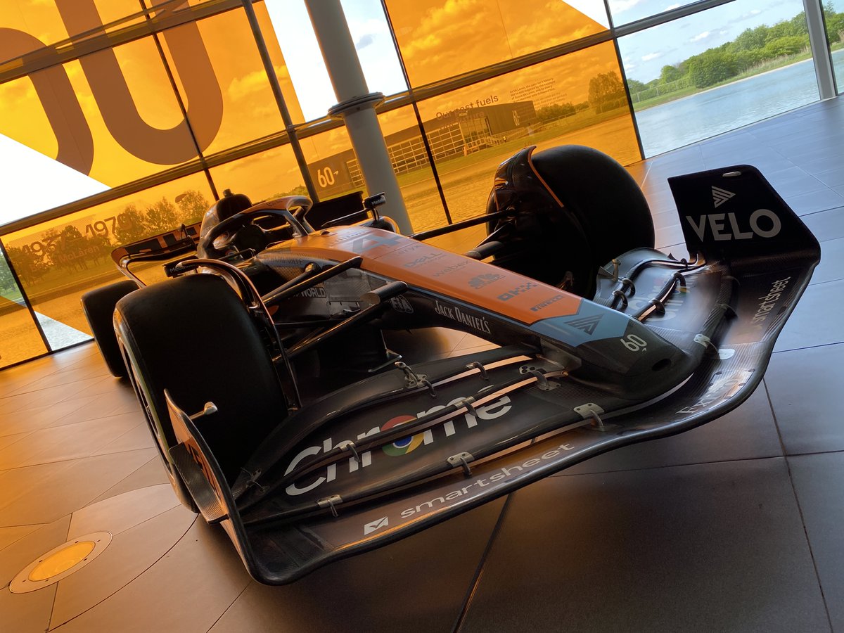 DwightSchoolUK's tweet image. Our goal is to help students realise their #SparkOfGenius. This week, it was our engineers&apos; turn at the wheel! We took 16 students with an interest in engineering for a tour of @McLarenF1&apos;s state-of-the-art facility, from the carbon fibre area to the aerodynamic wind simulator