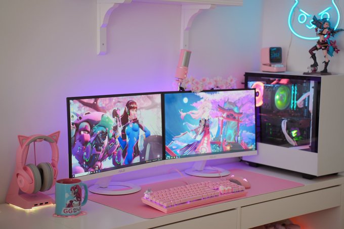 3 pic. My new setup? I told y’all that I moved out so it’s kinda sad that I don’t have any space for