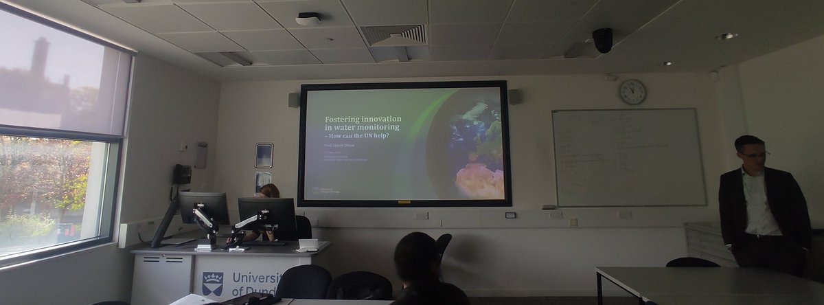 Another day, another great talk at @dundeeuni by @ProfHarryDixon of @UK_CEH - great talk on collection & dissemination of Hydrometry data, how it can be shared globally and the significance of innovation in tools and databases around it

Thanks to @DundeeWater for organising it.