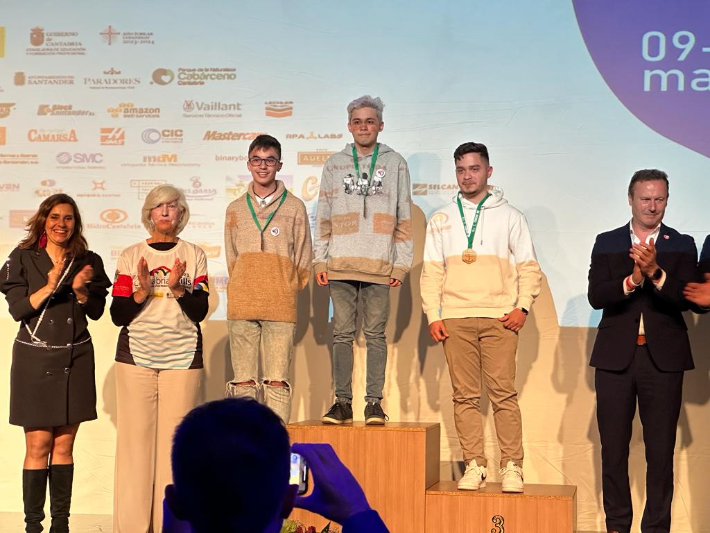 fpaglinformati1's tweet photo. Ganadores #CantabriaSkills2023 https://t.co/E6pxHHxYVP