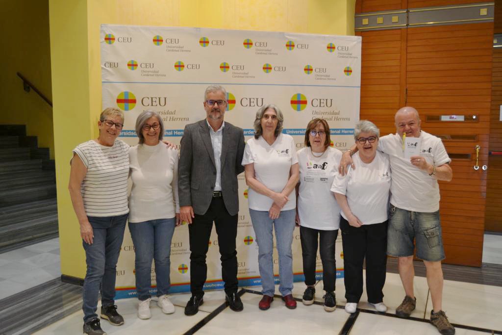 asociados_ortiz's tweet photo. Desde O&A mostramos apoyo a las personas con #fibromialgia.
Nuestro abogado José González, experto en incapacidad permanente, ha celebrado el Día Mundial de la Fibromialgia y Síndrome de Fatiga Crónica.
En O&A llevamos 25 años asesorando a afectados de #AVAFI. https://t.co/6gV4m5IvSD