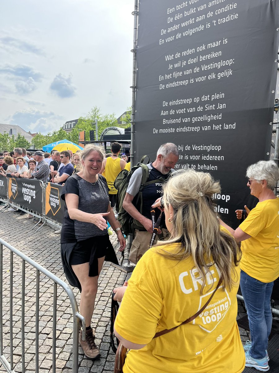 Zondag weer met veel plezier meegewerkt als vrijwilliger-fotograaf aan de <a href="/VestingloopDB/">Vestingloop</a> 

#fotohobby @sHertogenbosch <a href="/Artishockevents/">Artishock events & marketing</a> #hardloopevenement #wandelevenement #kidsrun 

Alle foto’s op lnkd.in/eH_BvWbP onder mijn naam