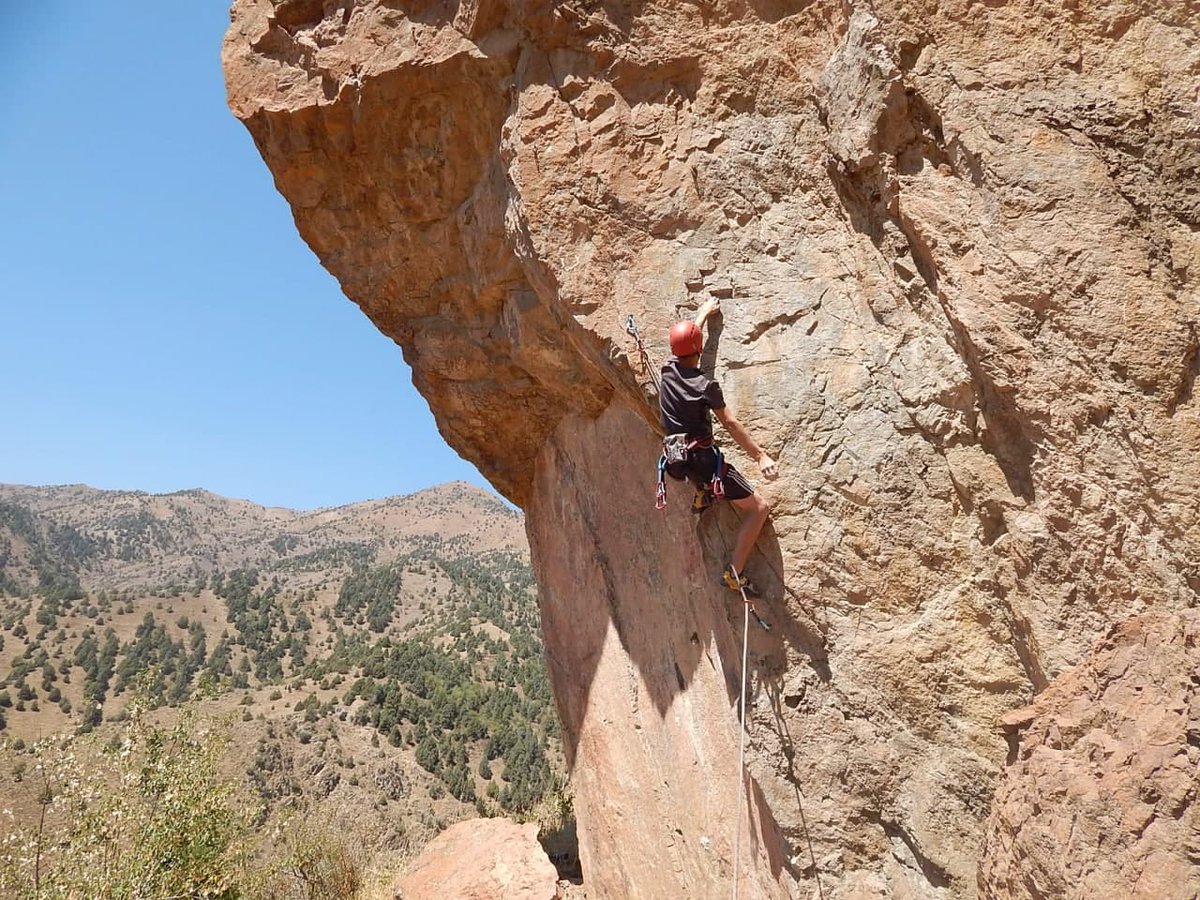 ClimberCA's tweet photo. Uzbekistan Rock Climbing https://t.co/2AOcpjR6Qu https://t.co/HPe1fLMxwN