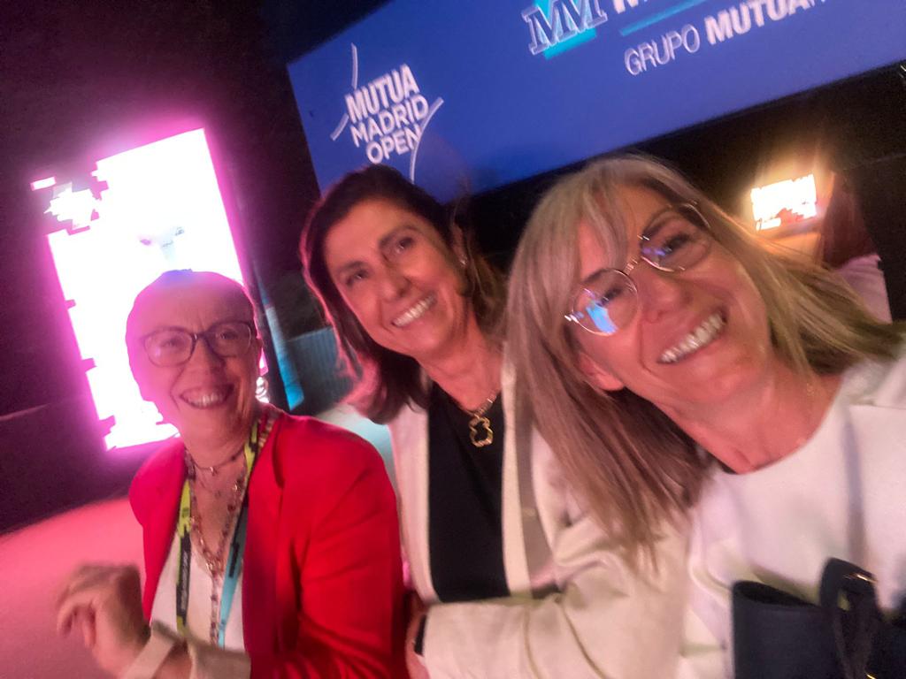 ⭐️El pasado 3/05 estuvimos con <a href="/DellTechSpain/">DELL Technologies España</a> y <a href="/VMware/">VMware</a>  celebrando su evento "El futuro del consumo y la gestión multi-cloud" en Caja Mágica.

Muchas gracias a <a href="/DellTechSpain/">DELL Technologies España</a>  por confiar de nuevo en <a href="/KorBusinessWeb/">Kor Business Marketing & Comunicación</a>  👏😃🎉

Más info👉bit.ly/3o02PX6

 #eventos