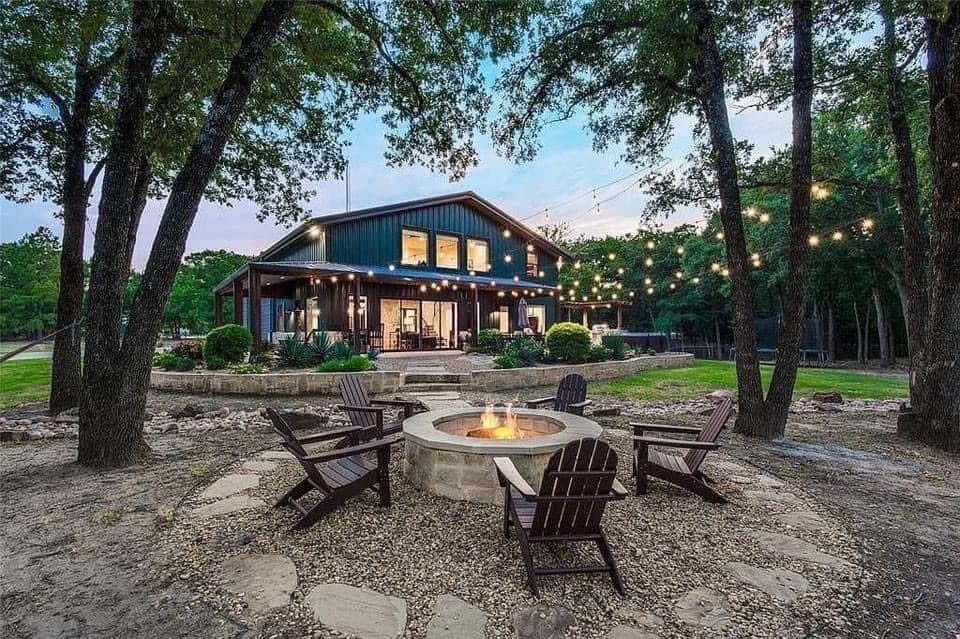 HeroDividend's tweet photo. Get rich then get off the grid https://t.co/Gmpf5PGuXB