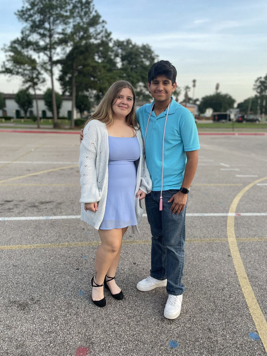 can’t believe i’m gonna graduate with the best person ever 🫶
