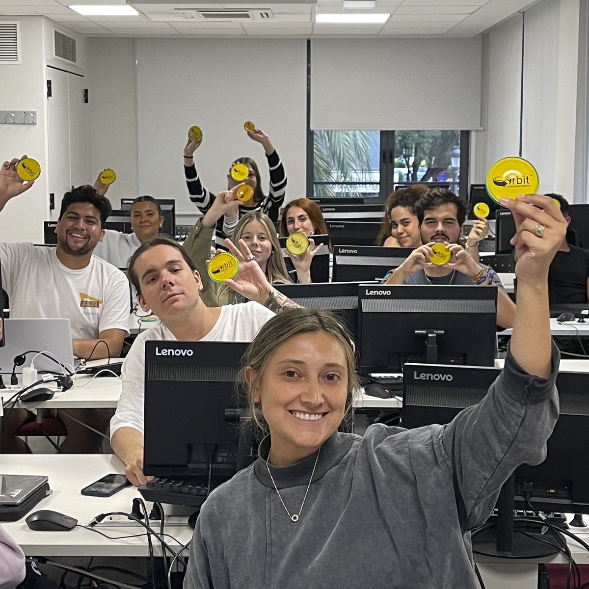 soniasonoco's tweet photo. Ayer fuimos un "caso de estudio" en el #MasterUEV de la @UEValencia.
Una verdadera satisfacción ver a nuestro #abrefácil #Orbit entre tan aventajados alumnos. 
Gracias a @RemediosMalaga, @RMediosMKT y @ChemaLamiran 

¡Que el ingenio nos acompañe siempre!

#tapaOrbit #Eviosys https://t.co/wnp90N98Ld