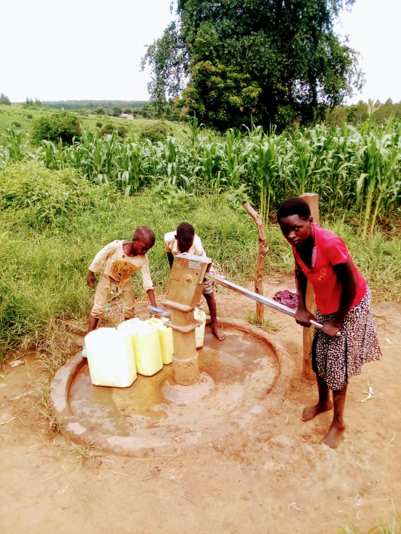 NatureTalk_A's tweet photo. Did you know that access to clean water is crucial for maintaining optimal nutrition?Clean water plays vital role in food preparation,Hygiene practices,&amp; the overall health.WASH have important connection. #Keepwaterclean #waterquality  @UNICEFwater @WorldBankWater @waterforpeople https://t.co/fw4e4CWEaW