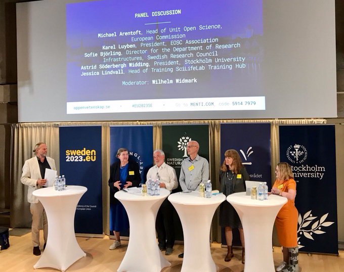 Öppen vetenskap är inte längre en sidofråga som kan ignoreras...Det handlar kort och gott om vetenskap – och om dess villkor, där öppenhet, transparens &amp; reproducerbarhet är självklara beståndsdelar.
Rektor Astrid Söderbergh Widding bloggar om #openscience rektorsblogg.su.se/2023/05/17/opp…