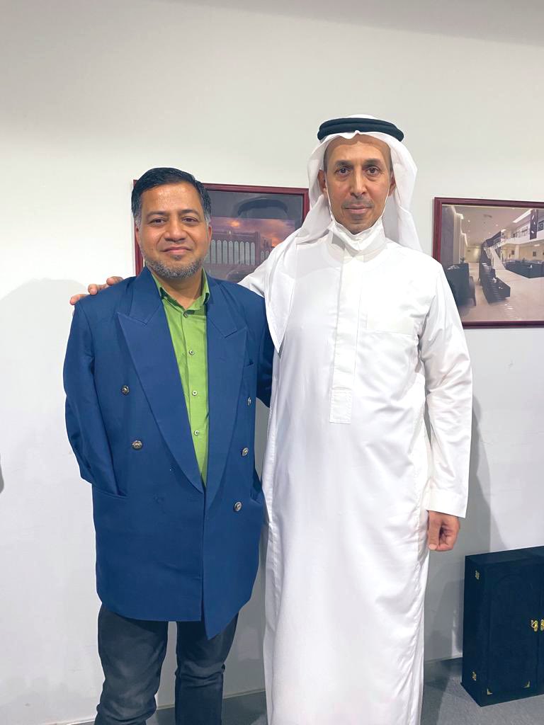 ahdaf_holding's tweet photo. احتفلت مجموعة شركات الحسين والعفالق بتكريم الموظف/ محمد ظفر اسلام عن خدمة ٢٨ عاما بإدارة تقنية المعلومات ، مع تمنياتنا له بالتوفيق والنجاح 
#اهداف_القابضة https://t.co/Zl89ouE47O