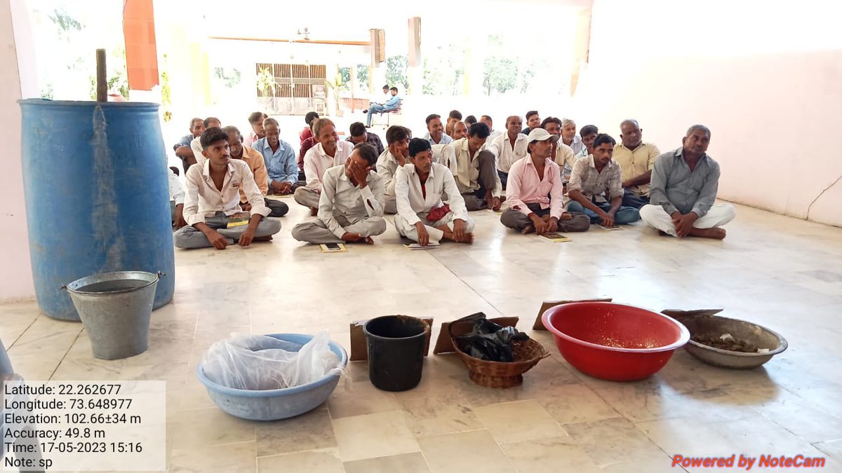 DISTRICTAG71569's tweet photo. પ્રાકૃતિક કૃષિ અભિયાન હેઠળ બોડેલી તાલુકાના પીઠા ગામે  માન. સંયુક્ત બાગાયત નિયામકશ્રી, ગાંધીનગર,નાયબ બાગાયત નિયામકશ્રી તેમજ આત્મા અને ખેતીવાડી શાખા ના વિસ્તરણ તંત્ર દ્વારા "પ્રાકૃતિક કૃષિ તાલીમ" નું આયોજન કરવામાં આવેલ હતુ.@DDOCUdepur @infocugog @collectorcu @gujhorticulture https://t.co/QFQrGJTk0i