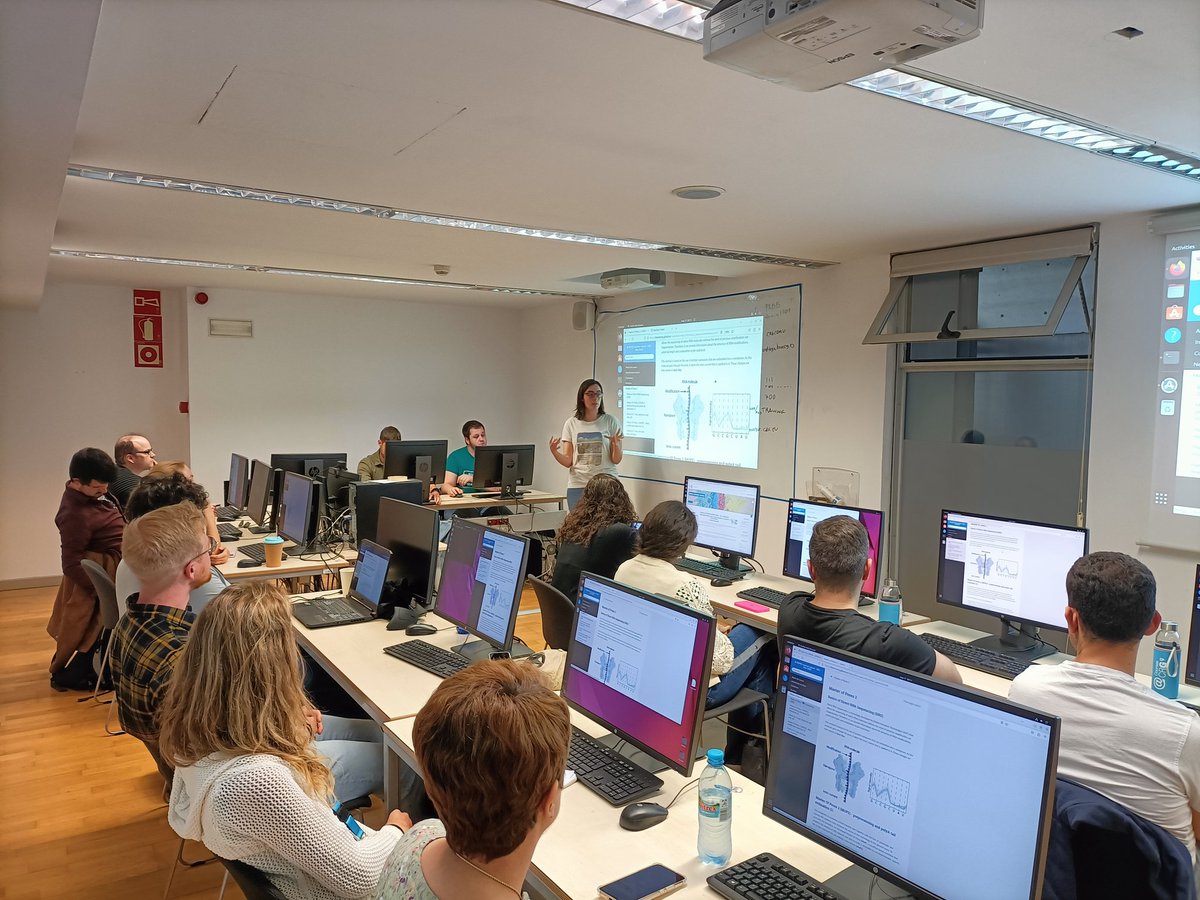 Today is the last day of the ROPES summer school at @CRGenomica. @AnnaDelgadoT from @NovoaLab is introducing Master of Pores 2: a suite for analysing nanopore data. A collaboration with @biocorecrg
