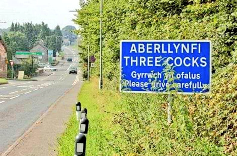 TalgarthMatters's tweet photo. Deep disappointment in the #BlackMountains #MynyddoeddDuon #BannauBrycheiniog at the axing of @hayfestival #shuttle bus π #ClimateEmergency #DoingTheLittleThings #Sustainability #LocalTeam #ThreeCocksMatters @BnRExpress @roadsafety #HayFestival2023 π π https://t.co/sRoU5OZZZv https://t.co/AyN40zU3ki