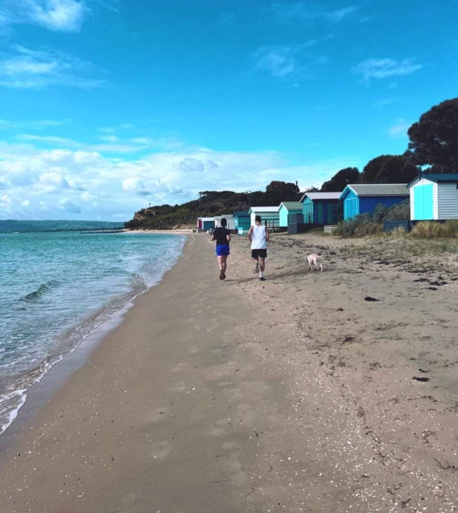 leon_claes's tweet photo. Time Down the Line, Need to walk through........

#goodmorning #beaches #NETWORKERSLIFESTYLE #arkbitcapital https://t.co/cb2GFBQ0XU
