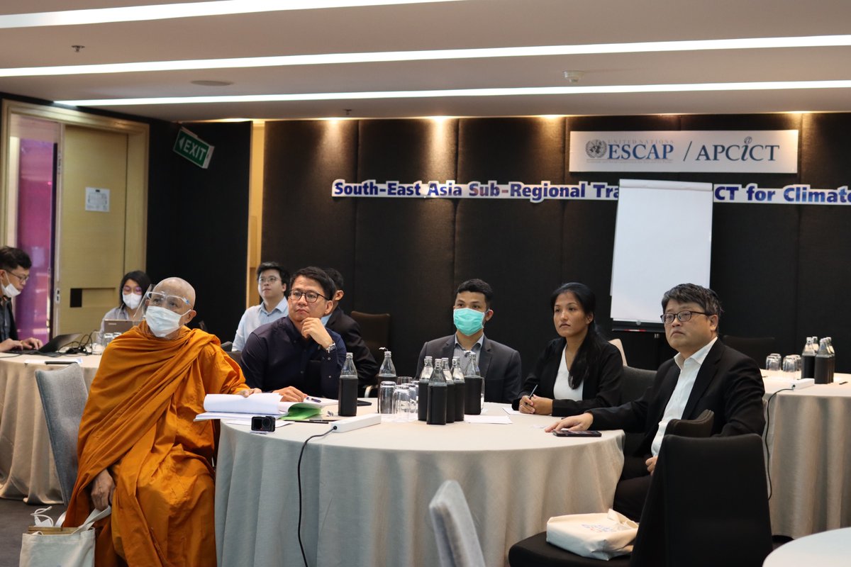 APCICT's tweet photo. Day 3 of the South-East Asia Subregional Training on ICT for #ClimateResilientDevelopment concludes the training with sessions on #ICT for #ClimateChangeMitigation and #ResilientDevelopment. 

#ICT #CRD https://t.co/u0wvOztVaz