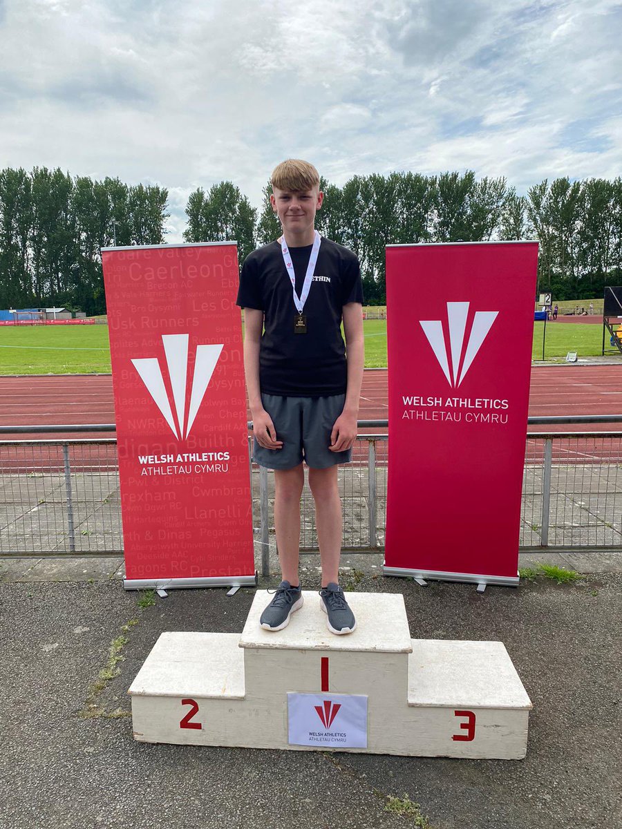 Megan yr 11 and Gethin yr 9 at NW athletics champs last Sunday. 3 golds for Gethin, 2 golds and a bronze for Megan - and Tia yr 9 2 golds too! All throwing far! <a href="/HawardenPE/">Hawarden PE Dept</a> <a href="/WelshAthletics/">Welsh Athletics</a> <a href="/DeesideAAC/">Deeside AAC</a>