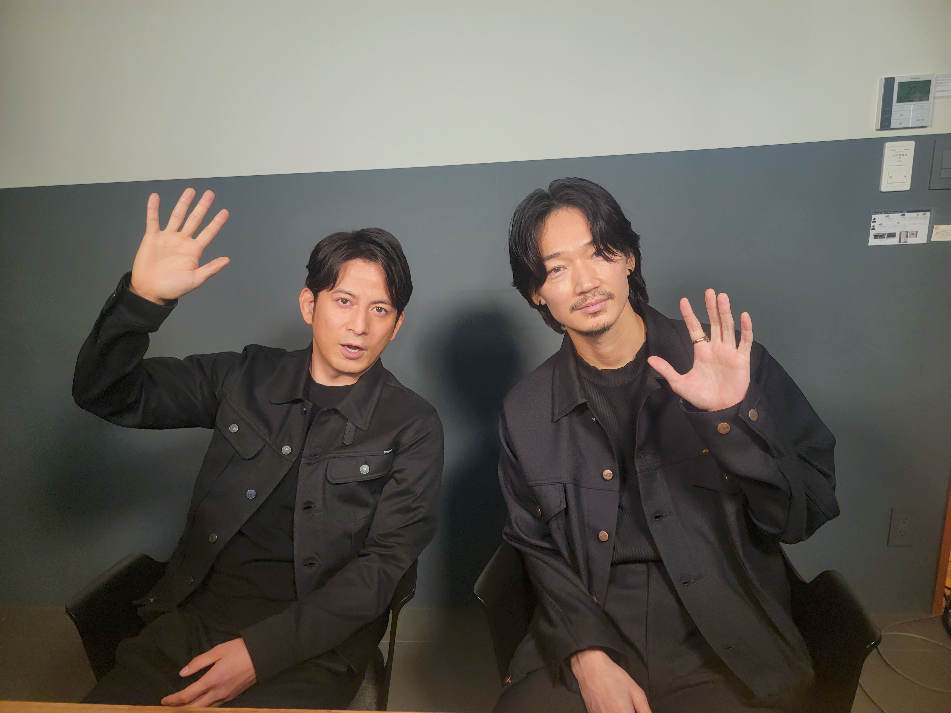 綾野剛さん出演のDVDです。 Gnb461daQAAxUCm.jpg