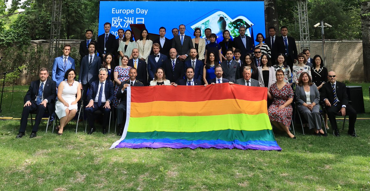 #IDAHOT #IDAHOBIT #EU4LGBTIQ #EUGoesRainbow
🏳️‍🌈The 🇪🇺 Delegation to China recalls that all human beings, regardless of who they are, whom they love and how they see and define themselves are born free and equal in dignity and rights. 🏳️‍🌈