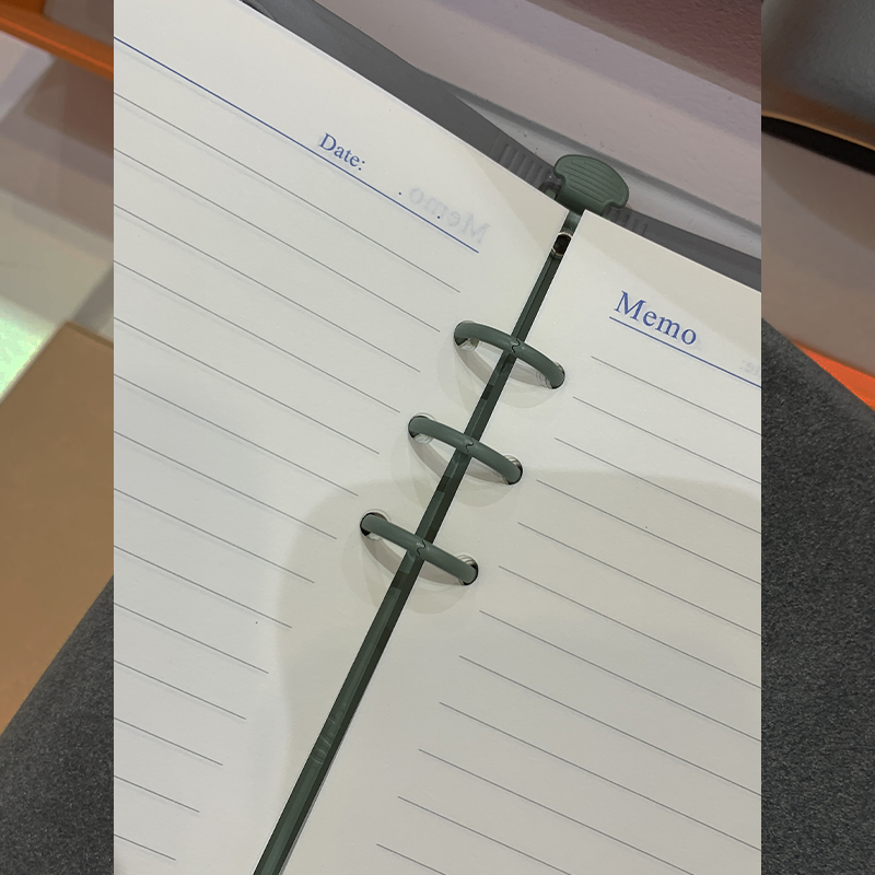 oemnotebook's tweet photo. Softcover leather notebook with loose leaf binding for easy refill pages, cover pocket for holding cards and bill.
#softcover #leather #notebook #print #customlogo #pocket #cardslot #looseleaf #bound #refill #sheets #colorprint #lowmoq #business #gift #advertise #wholesales https://t.co/yhWsiU75FY