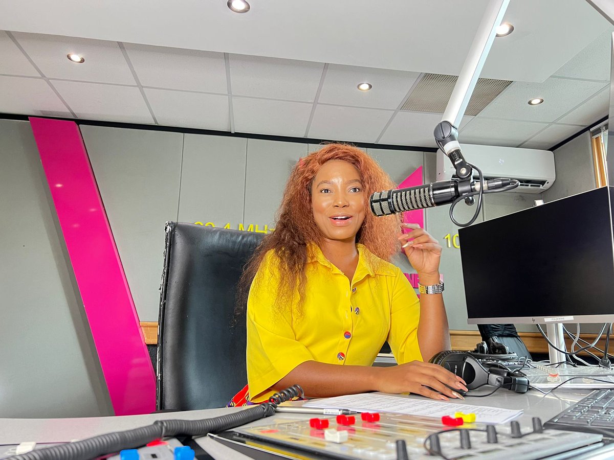 SwaRisimaMLFM's tweet photo. U yingisele #SwaRisima na muhaxi wa wena wa ntokoto @NwaNyango na muhumelerisi @MsKulie. 

I siku ra #NiMbaleNjhani, mo hi vona swinepe😍 https://t.co/qanHds5Y2C