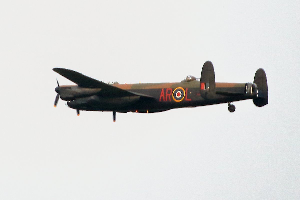 northernoptics's tweet photo. #Lancaster taken from #blyton yesterday evening in dull damp conditions. Sunshine and clear blue skies 5 mins later #Planespotting #photography #NorthernOptics https://t.co/iSlstyfBJc