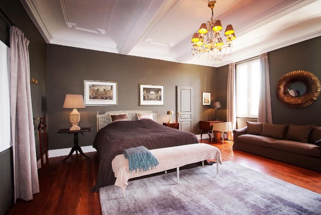 Located between #Toulouse and the #Mediterranean sea, and very close to the the Cité of #Carcassonne, we find #LaRésidencedeGérard in #Montréal. This B&amp;B is a restored 300 year old house, but still keeping the old glory feel of the 18th century. 🇫🇷 (bit.ly/3MdjYUZ)