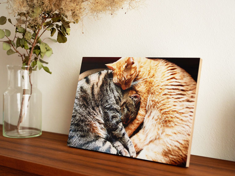 koide_128's tweet photo. 【＃PDAYDECOR】オススメ新サイズのご紹介です☆彡

☆NEW☆〈スクエア6Pサイズ〉
ホワイト：2,990円（税込）
ウォールナット：3,990円（税込）

☆NEW☆〈A3サイズ〉
ホワイト：4,990円（税込）
ウォールナット：6,990円（税込）

▼ご注文はこちらからできます♪
https://t.co/A5pF5D6Yfu https://t.co/j9LKL8T5S9