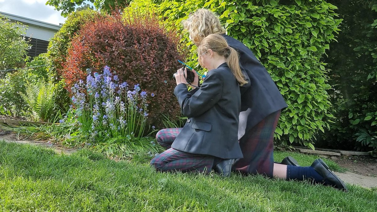 BromsPrep's tweet photo. The Prep School Photography Club have been experimenting with capturing light in bubbles in the Spring sunshine. #BromsPhotoClub #BromsActivities #SchoolActivities https://t.co/TNXPAyC2n2