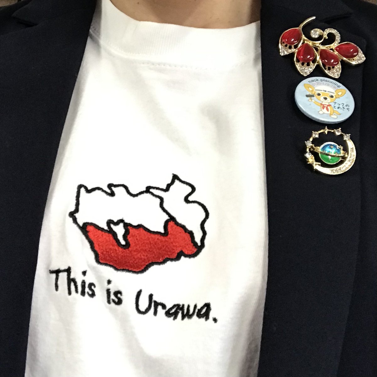 M_Hirurun's tweet photo. Twitterで話題になってた『This is Yono』Tシャツ。気になって気になって、とうとう『This is Urawa』Tシャツを買っちゃった!
去年、ドンキで買った、ご当地TシャツのURAWAのロゴTもあるのに。
街Tもあるのに。
Tシャツの季節ですね。
#浦和
#Thisisurawa
#Thisisyono も可愛いTシャツ https://t.co/6thvJmjhaj