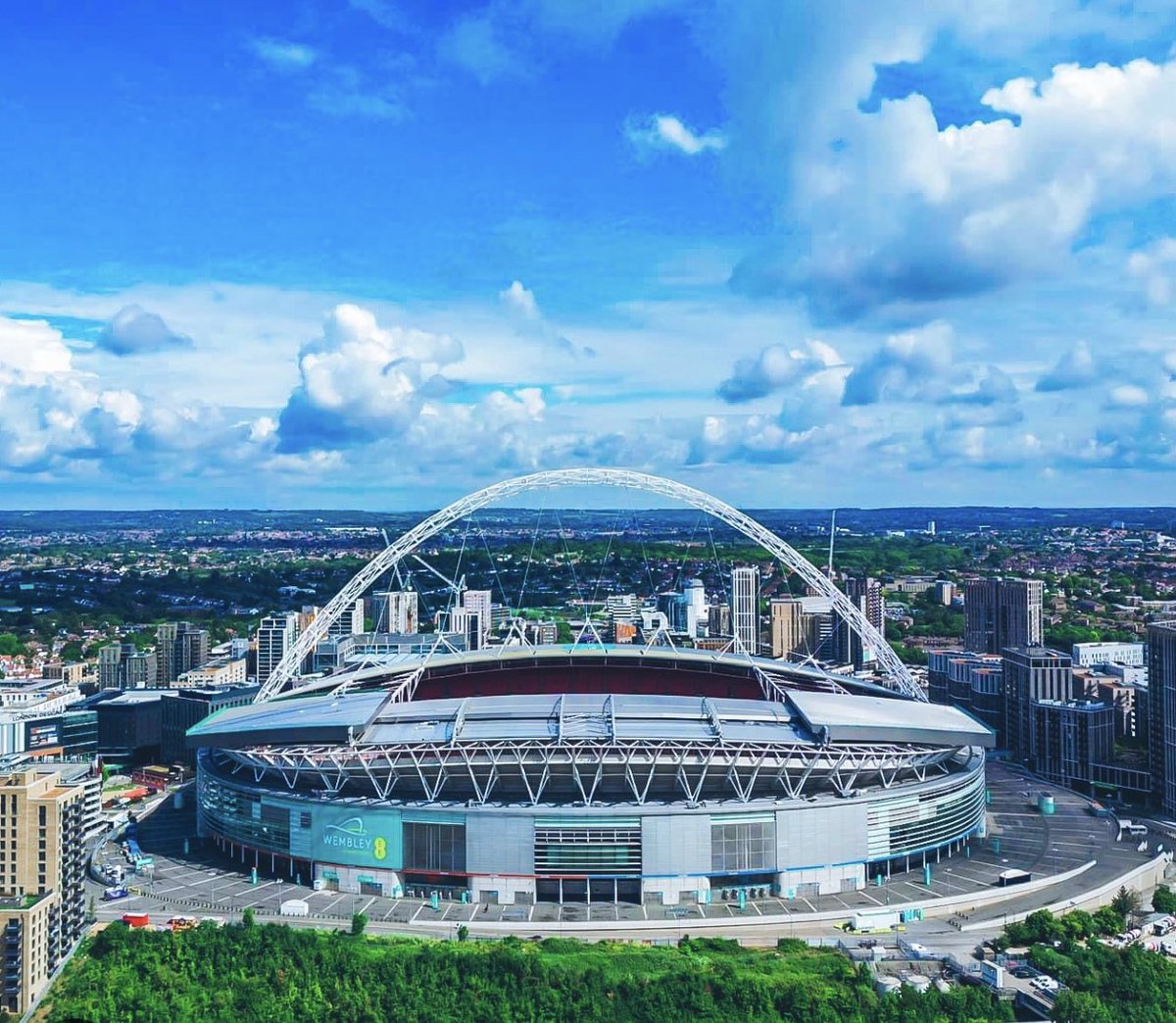 reading_dan's tweet photo. 4 More Sleeps #uptheyellas 💙💛🏆 https://t.co/ELS2EL7QdI