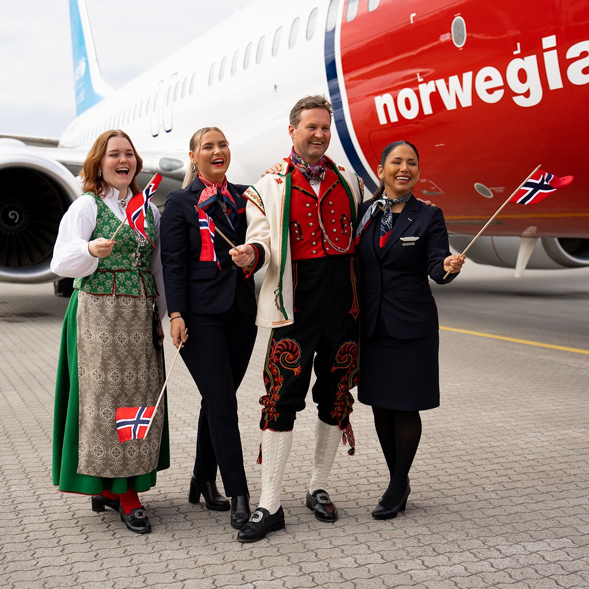 Norwegian célèbre aujourd’hui le jour de la constitution norvégienne! 🇳🇴 E🥳
#flynorwegian #ConstitutionDay #aviation