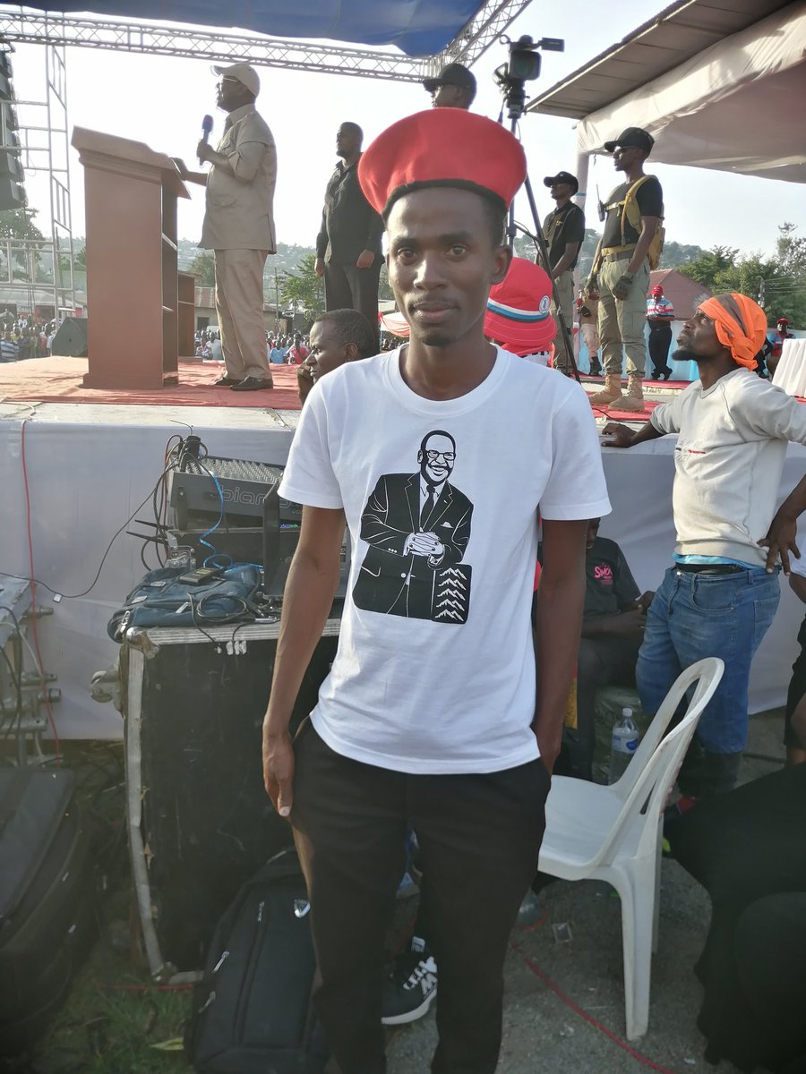 shomari_omary's tweet photo. Wale wote ambao tunakubali na kusupport Harakati za mwamba @freemanmbowetz, kwa umoja wetu naomba tufollow hii account @teammwamba1 kwa ajili ya updates mbali mbali za mwamba.
#operation255
#255KatibaMpya https://t.co/TttYlYUD7Y