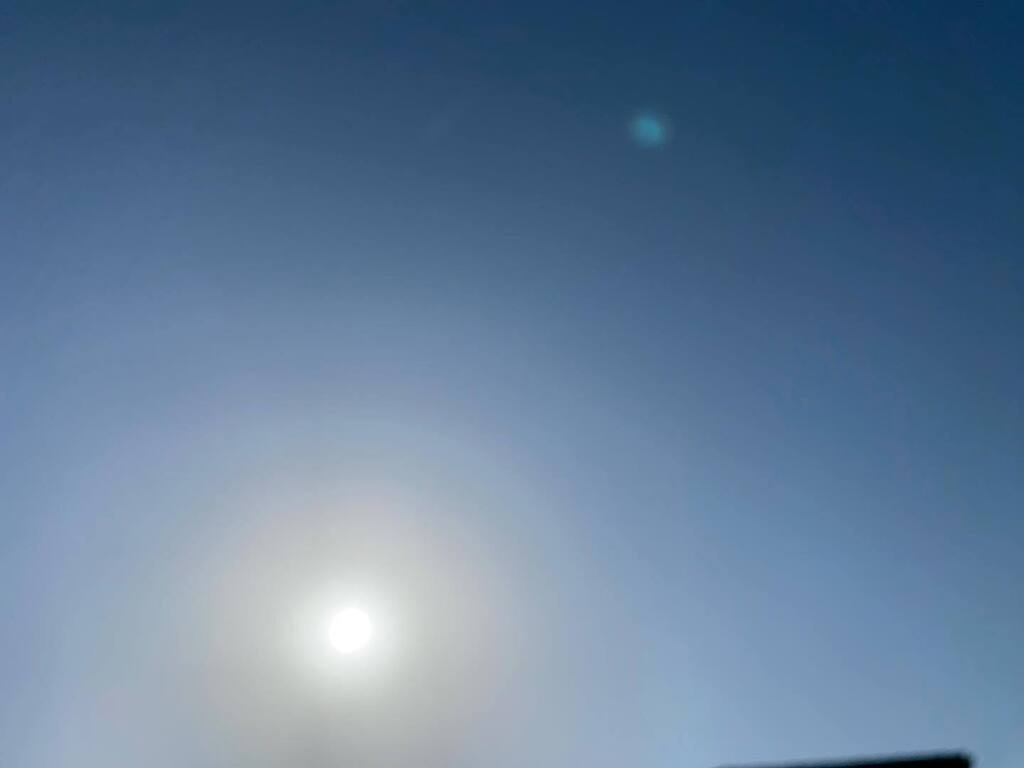 SpirB's tweet photo. 今日暑すぎ🥵💦💦
まだ5月やで‼️
今日30℃て💧💧
この調子やと8月どうなるん⁉️
干からびるやん❗️
焦げるやん‼️
#夏日
#真夏日
#まだ5月
#30℃
#干からびる
#焦げる https://t.co/iuaMkiGqhe https://t.co/uQ67RTts8K