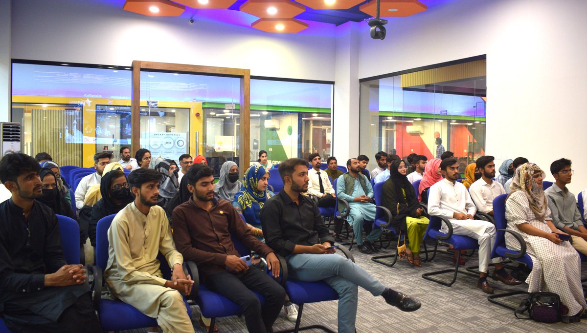 NICATPakistan's tweet photo. ๐ฃ Exciting News! ๐
The students of Layyah, South Punjab, had an incredible opportunity to embark on an educational journey with XWave! ๐๐ซ
#xWave #NICATPakistan #EmpoweringYouth #innogarage #NETSOL https://t.co/2dUAGPvHzo
