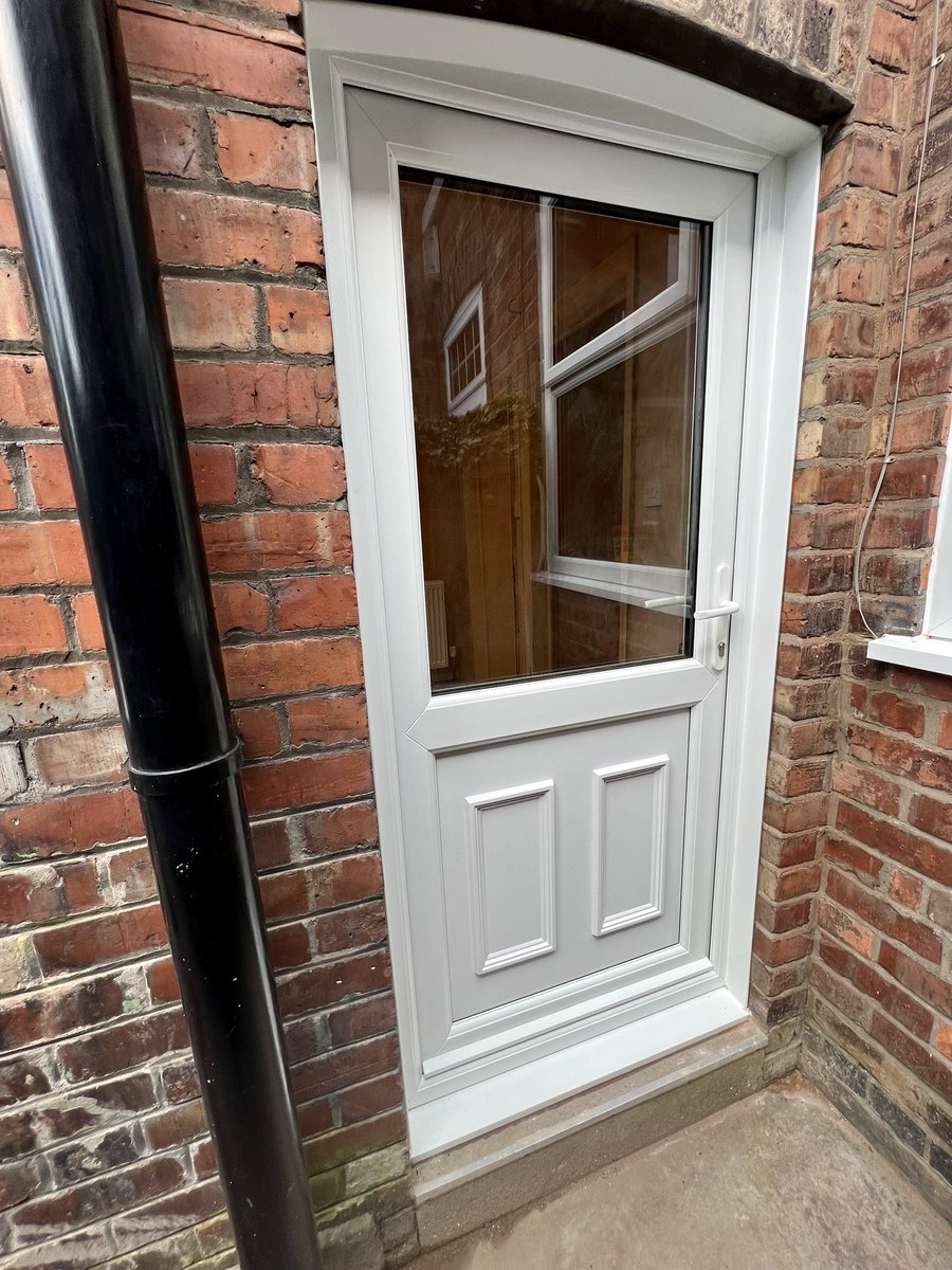 wayne41stanley's tweet image. Elite Property Services (NW) Ltd
Removed a full house of old timber shahs windows and replaced with modern A rated pvc as per our clients spec .

#PVCwindows #renovations #homeimprovement