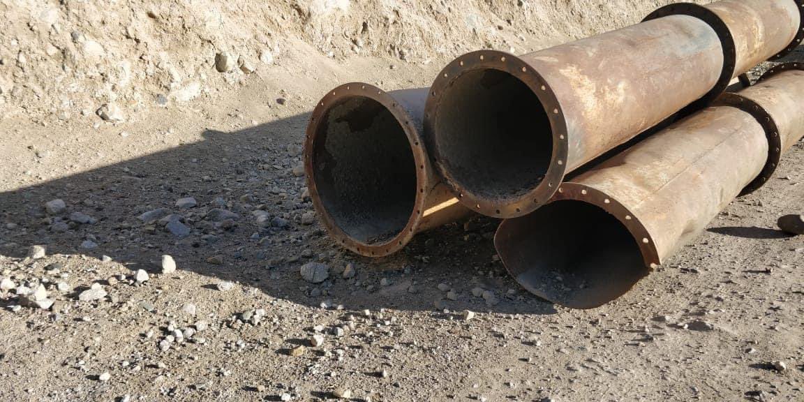 These pipes have been brought by the contractor for the construction of a hydroelectric power plant in Chipurson, Hunza. It's is a big question on the role of NAPWD, their selection of contractors and monitoring of the power projects in these isolated areas. 📸Farman Ali