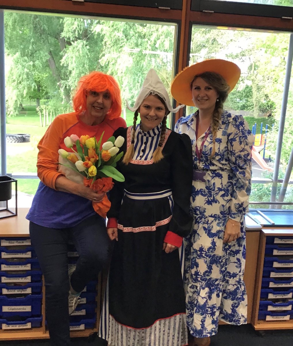 BSNJSV's tweet image. International week, playing games and sharing about our culture
#BSNJSV #BSNlanguages #langchat @JSVDutch