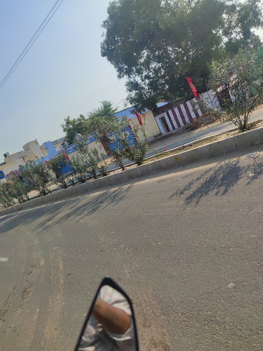 NameisSelva's tweet photo. @SeemanOfficial @idumbaikarthi அருமை. அடுத்தவன் பண்ணா தப்பு. தூத்துக்குடில நீங்க பண்ணா கரெக்டா. என்னடா நியாயம் இது. எங்க அந்த அறப்போர் இயக்கம். கொஞ்சம் அறிவு இருக்கா. சோறு தான் திங்குறயானு கேளுங்க பா.

@Samaniyantweet @iam_nithankrish @Natuviral007 @despoters_12345 @Raittuvidu https://t.co/6YAsoVmcw6