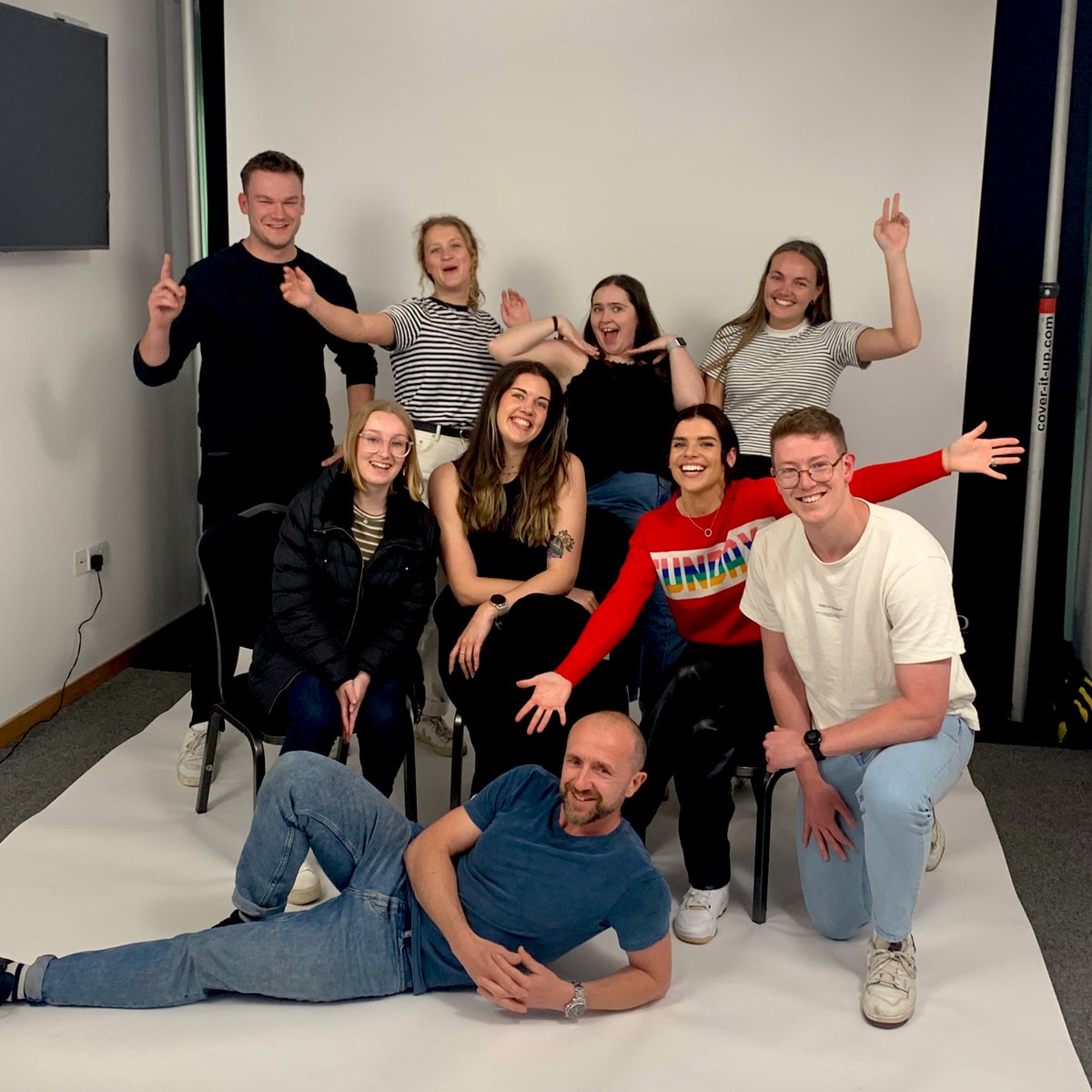 🏏🎥☑️

Another awesome shoot with the most talented, hard-working, lovely people I’m lucky to call colleagues 🫶