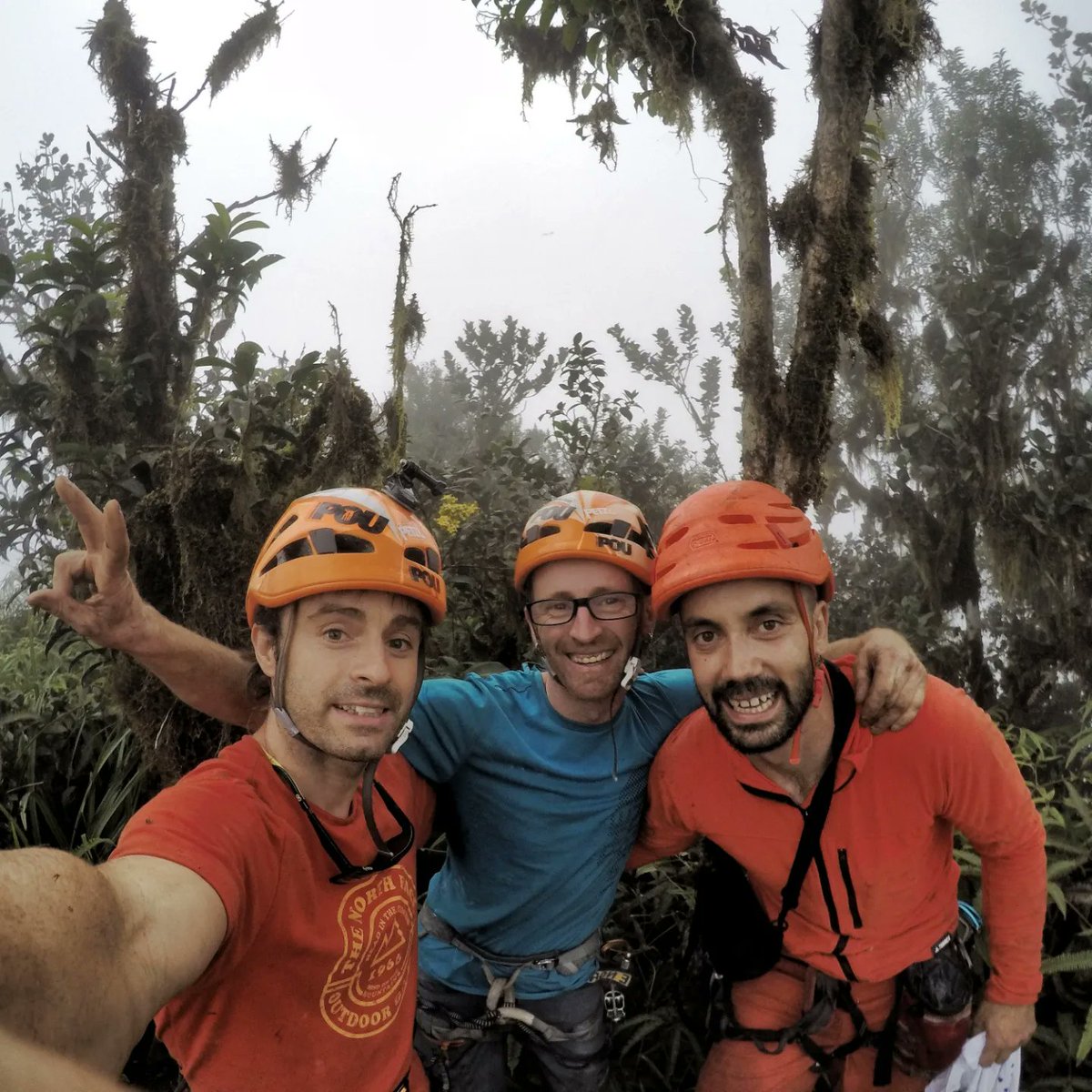 hermanospou's tweet photo. TNF 4 ELEMENTOS La tercera etapa del proyecto fue el FUEGO. Y el #CaoGrande era el objetivo perfecto. El cuello volcanico 🌋 mas vertical del planeta offered us uncertainty, difficulty, beauty and a lot of adventure. 🐍🧗♂️
#TNF4ELEMENTS
#Fuego #poubros
@thenorthface @Araba https://t.co/HJCYYK1UM9