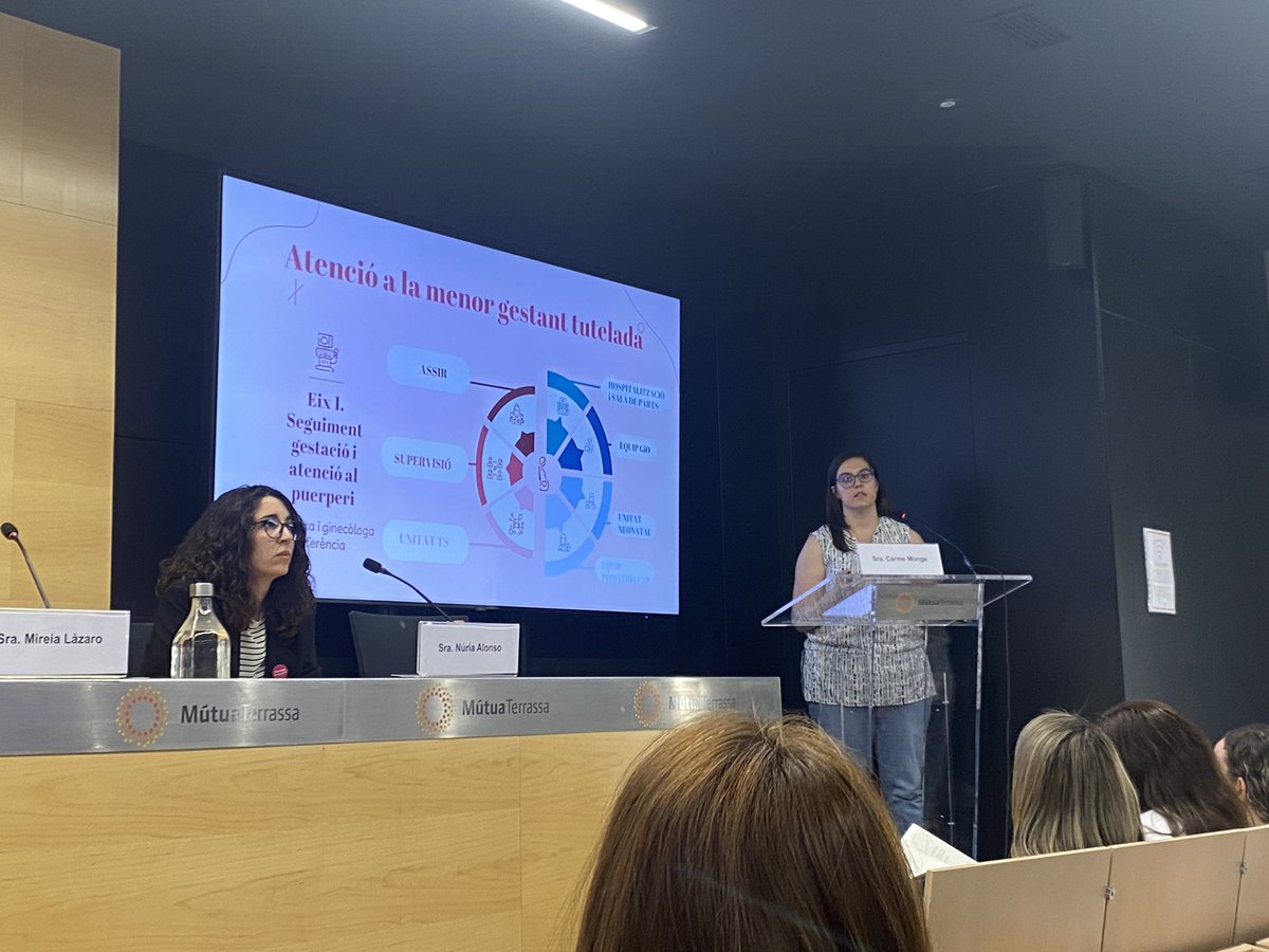 <a href="/SomeNiceGirl/">Carme Monge</a> llevadora de l’ASSIR <a href="/Mutua_Terrassa/">MutuaTerrassa</a> <a href="/salutdonaMT/">Ginecologia i Obstetrícia MutuaTerrassa</a> presenta al Premi <a href="/InfermeriaMT/">InfermeriaMT</a> “Implantació d’un programa per la millora de la gestació i post part en un centre de menors tutelades”