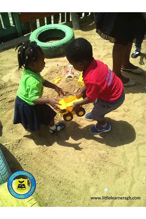 LLNPS_'s tweet photo. Exploring nature’s classroom: Our outdoor space is just as important as our indoor space! It’s a place where children can learn, explore and have fun.
#natureEd #explore #outdoorlearning #outdooradventures #LLNPS #nature https://t.co/uExUS5XIlp