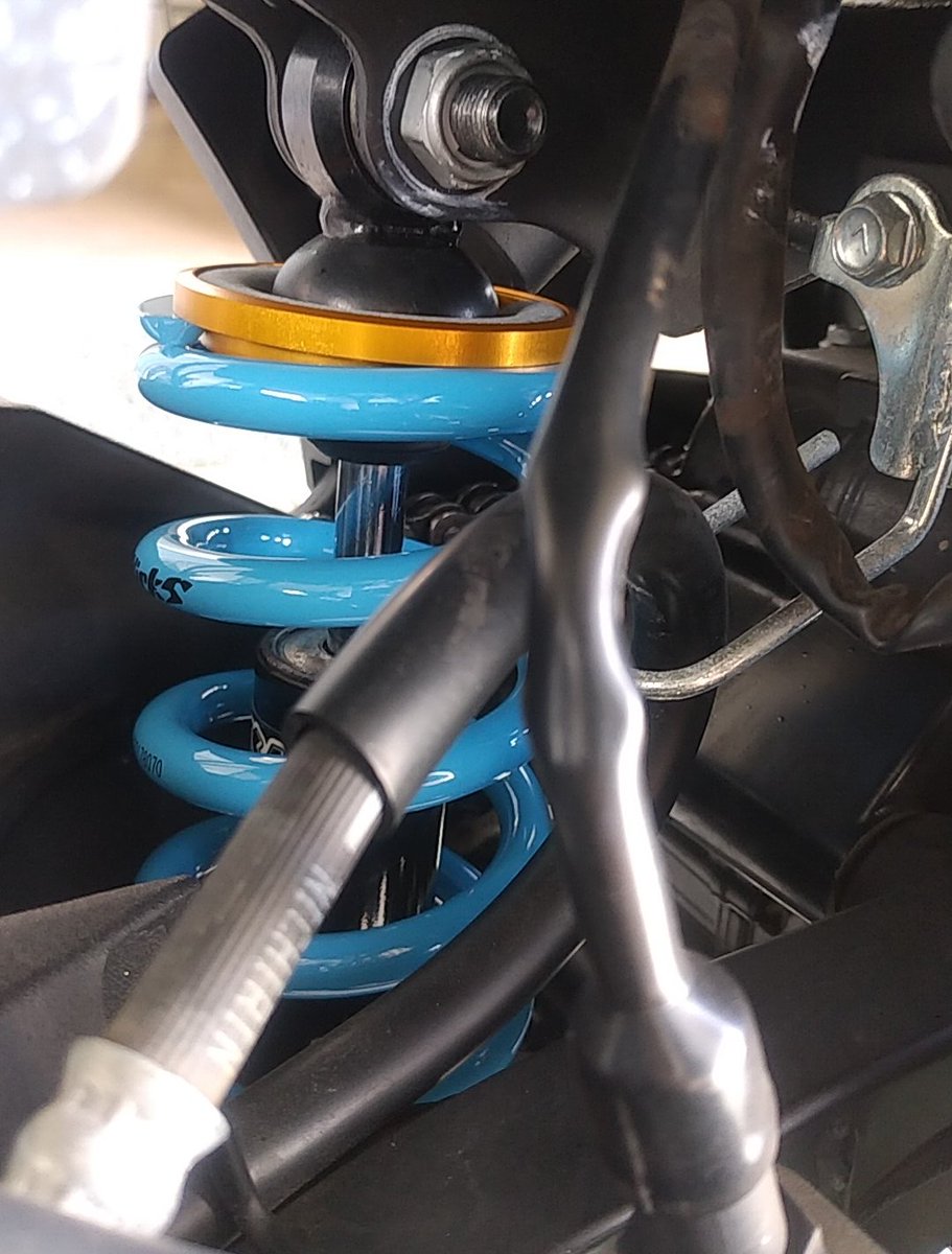 sus441's tweet photo. NINJA250SL用 Kicks〝sweet〟spring
今日お越し頂いたお客様は、第2の故郷である北海道旭川市出身でした。
スプリング交換と一緒に、リンク組み直しも御用命頂きました。
ありがとう御座いました。
#kicks #kicksspring
#kawsaki #ninja250sl #z250sl #ninjarrmono
#sus441 #sus441engine https://t.co/7Mg2CC0q8R