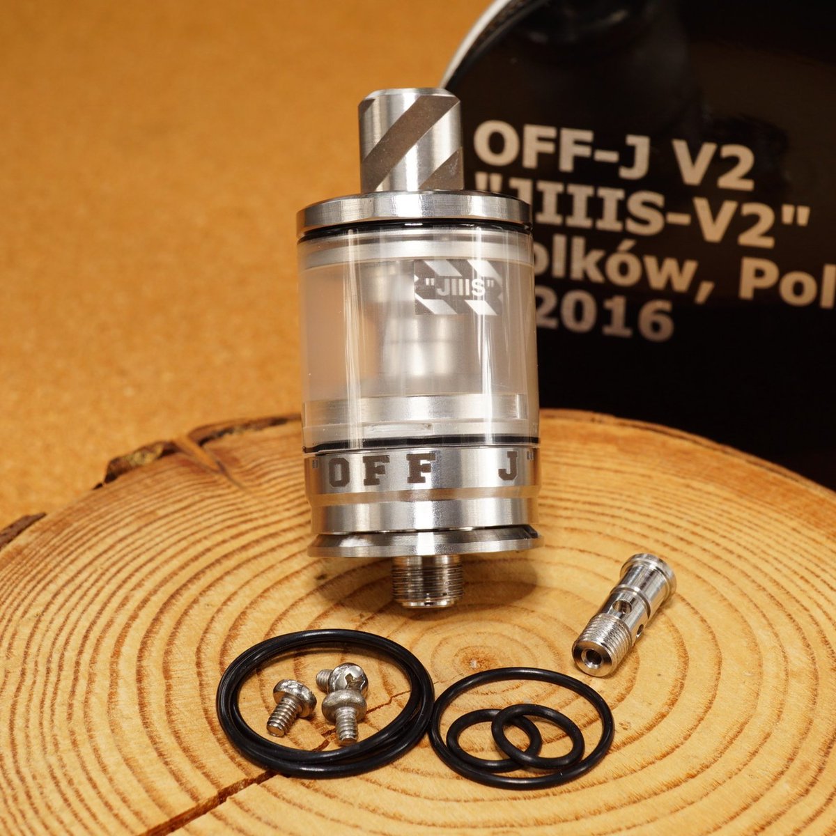 VAlphaline's tweet photo. Monarchy Vapes|OFF-J J3S V2 RTA 入荷。国内外で入手困難の激レアアイテム。コンディションは極微細な使用感程度の非常に良好な状態ですので、是非この機会をお見逃し無く!👑👑👑DM大歓迎 #MonarchyVapes #Monarch #MNCH #OffJ #J3S #V2 #RTA #MTL #DL #Vape #vape好きな人と繋がりたい #vape放出 https://t.co/Da4t2wCyqf