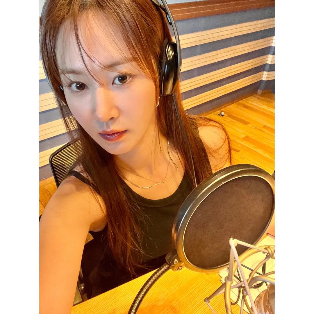 SNSD_0805's tweet image. [INSTAGRAM] kwonyuri_official

MBC FM4U에 핫 걸 등장👋🏻
스페셜 DJ 율디의 ‘두데 릴레이 음악 퀴즈쇼’ 재밌게 들으셨나요?
내일도 ‘두시의 데이트’에서 만나율😘

#권유리 #KWONYURI #kwonyuri_official 
#율스타그램 #유리한TV #두시의데이트

instagram.com/p/CsVjaLjx-0u/