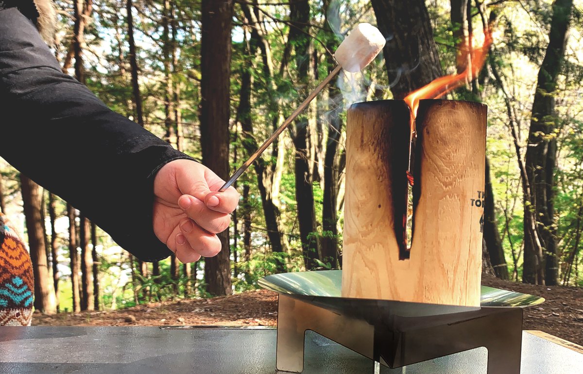 Grandex_SHOP's tweet photo. 今日のこれ売れました🏕️まだまだスウェーデントーチが人気です🌲
今日はレギュラーサイズを販売!レギュラーだと燃焼時間は約60-90分。着火剤、ステッカーつきです✨
#焚き火
Amazon☞https://t.co/RZisdUEt7o
ｵﾝﾗｲﾝｽﾄｱ☞https://t.co/kHS8QJLuNs
LINE登録で10％OFF☞https://t.co/d7KhYs2Ny1 https://t.co/av9G5AksKE