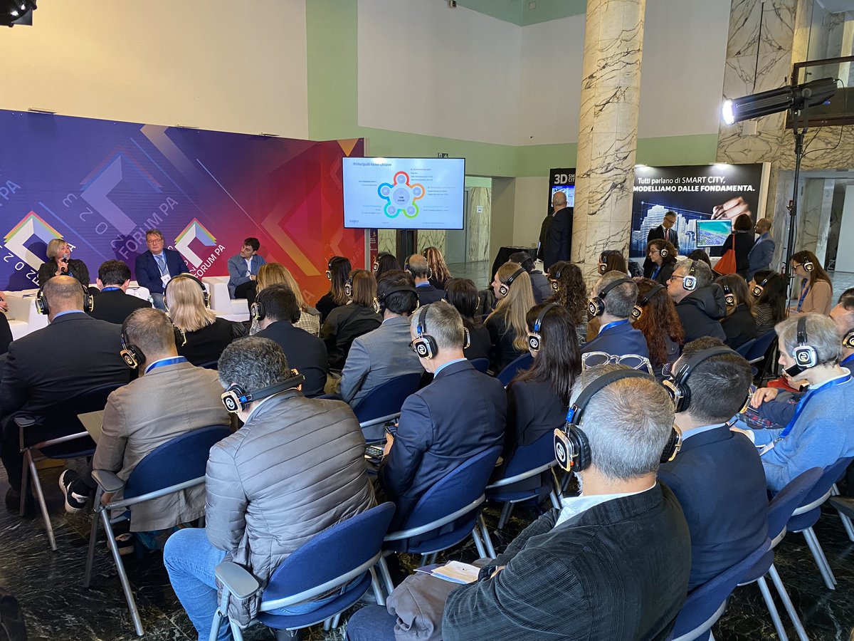 Sogei_SpA's tweet photo. #FORUMPA2023 #spazioMEF 
Al seminario #Sogei solo posti in piedi! https://t.co/R5zZ3fEoJL