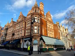 BwodOTBC's tweet photo. #BrandedInSongs 18
Anyone remember this gorgeous one?
How Wonderful You Are - Gordon Haskell
I go out most nights
Attracted by the lights
Listen to the jazz in Harry's bar
https://t.co/g15tqfLGAn https://t.co/uPY4muwMfc