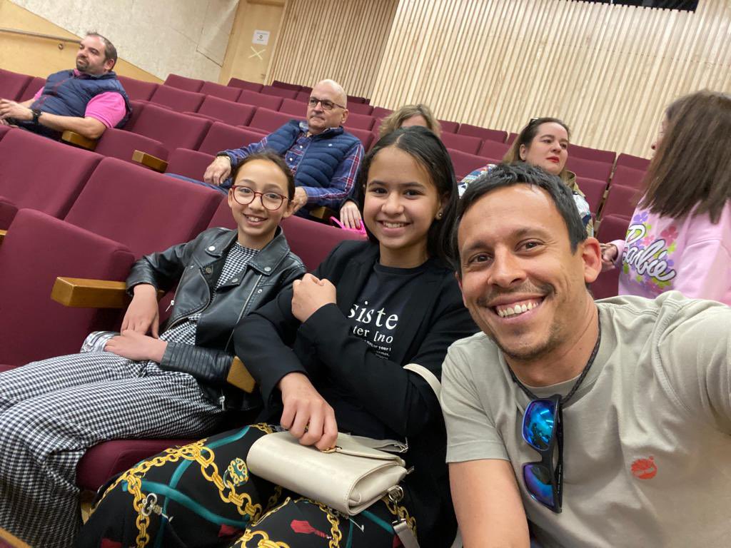 Recogieron los premios nuestro jefe de estudios y dos alumnas de sexto. Enhorabuena!!! <a href="/educacyl/">Educación JCyL</a> <a href="/AyuntamientoVLL/">Ayto. de Valladolid</a> @ceipcristobalcolon